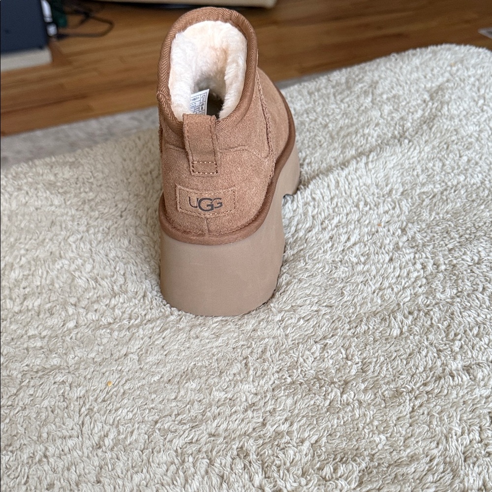 Authentic UGG Tan Suede Platform Boot New without tags